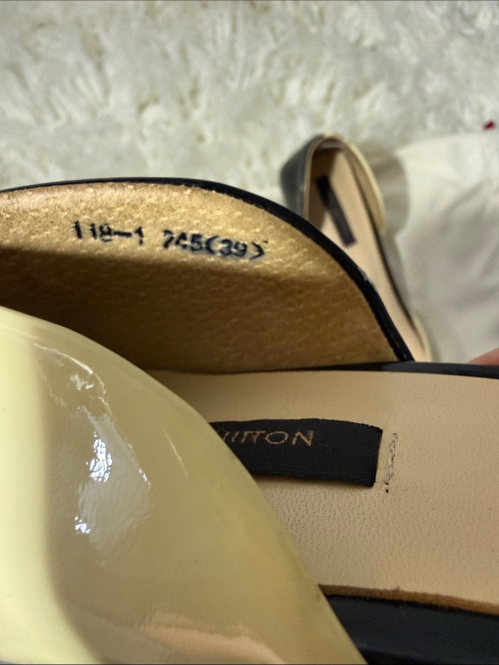 Louis Vuitton Two-Tone Pointed Toe Pumps in Black and White size 39 or 8.5 - Picture 5 of 13